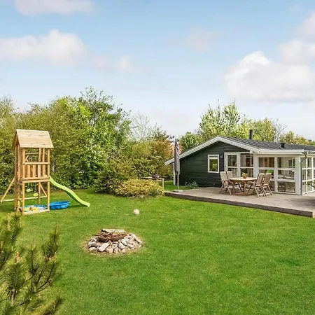 Three-bedroom In Sydals Skovbyballe